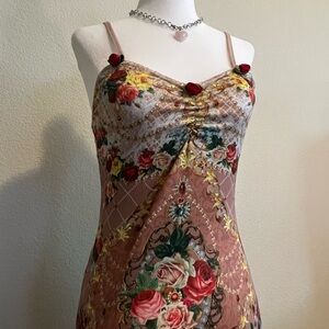 Floral print maxi dress with rose buttons 🎀